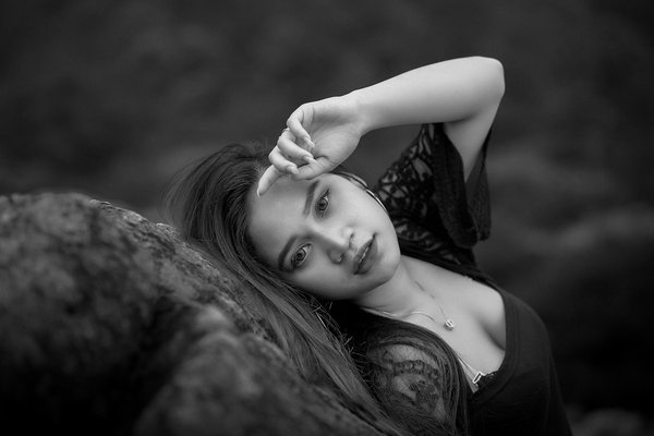 Welche Materialien sind in der aktuellen Damenmode im Trend?